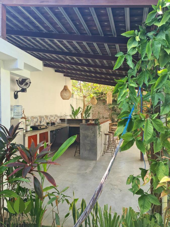 Hostel The Jungle House Canggu Exterior foto